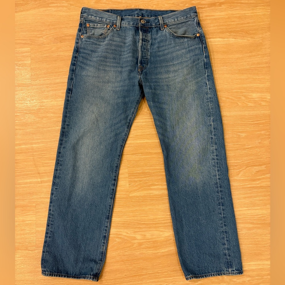 Levi’s 501 Original Fit Jeans 36x30 Medium Wash Straight Leg Classic Denim